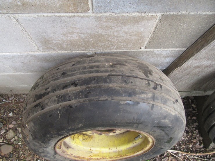 #9588-•-11l16-tire-and-rim-image-5