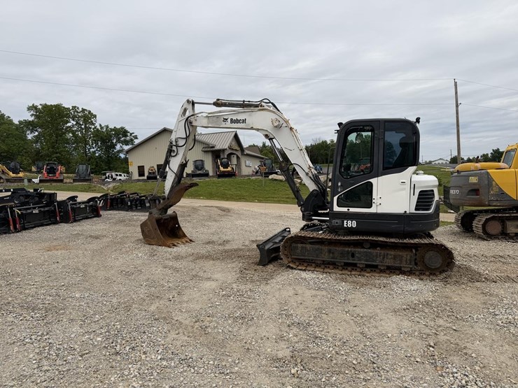 bobcat-e80-image-1