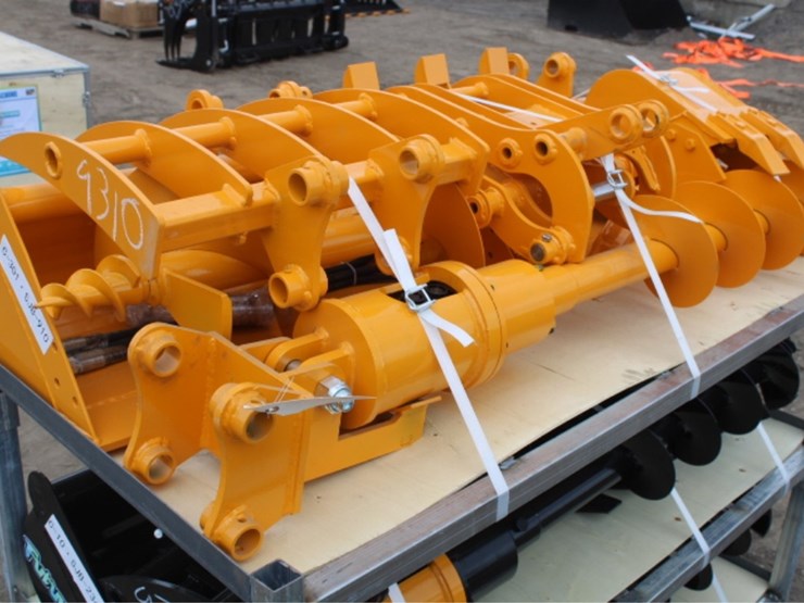 #9310-•-qty-(8)-cat-301-excavator-attachments-image-1