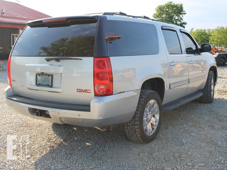 2010-gmc-yukon-xl-image-5