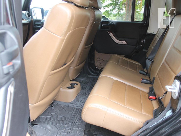 2011-jeep-wrangler-image-13