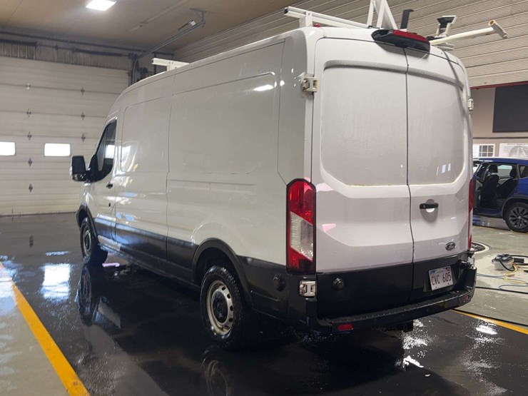 2019-ford-transit-image-3