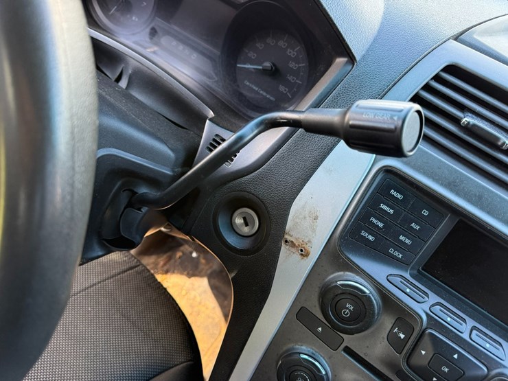 2014-ford-explorer-image-31