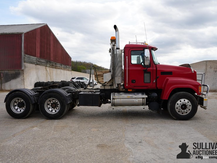 2007-mack-chn613-image-4