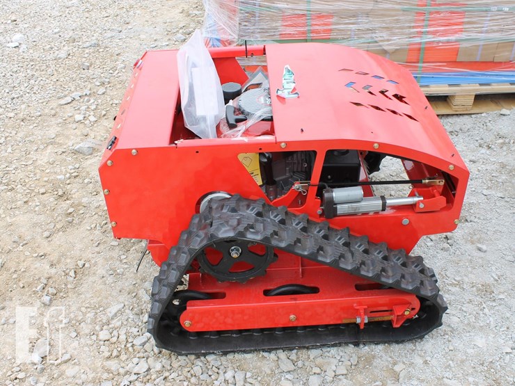 future-ft800-remote-controlled-lawn-mower-image-1