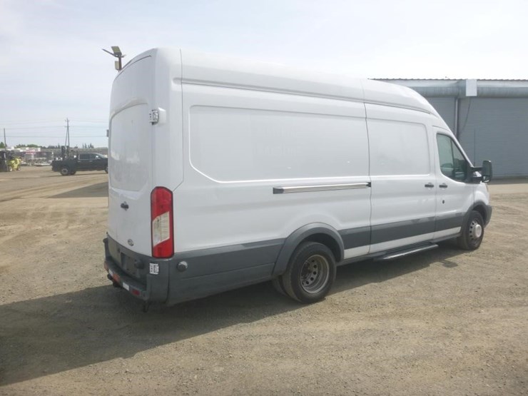 2015-ford-transit-image-3