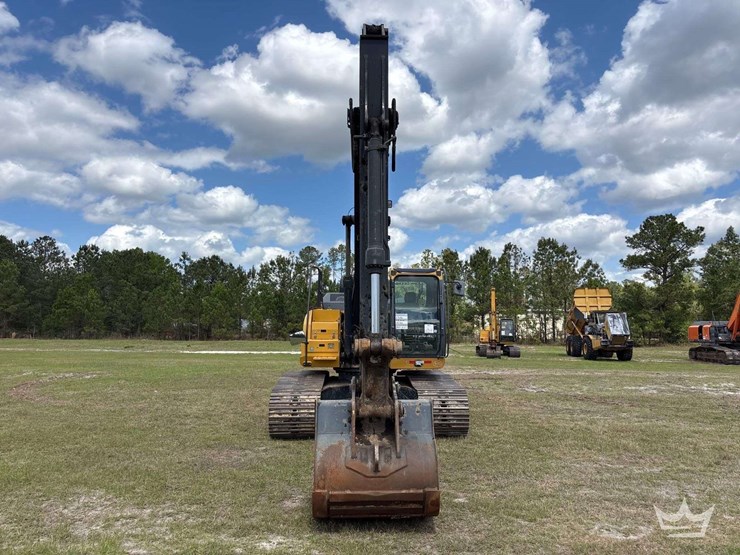 2019-deere-210g-image-52