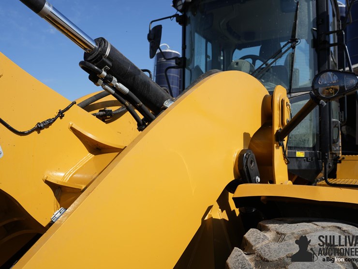 2022-caterpillar-926m-image-13