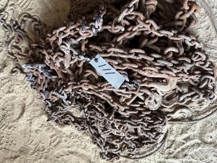 misc-chains-&-hooks-image-1