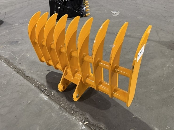 2026-caterpillar-305-image-4