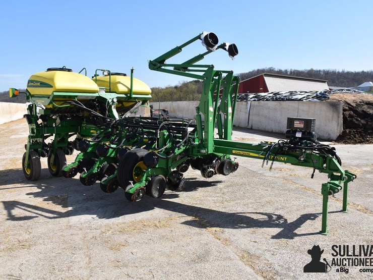 2016-john-deere-1775nt-image-3