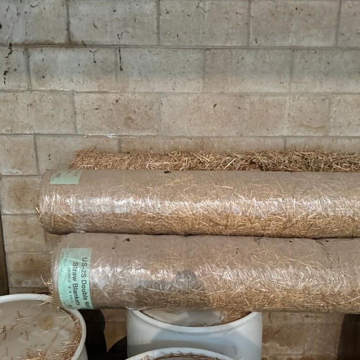 Double Net Straw Blankets