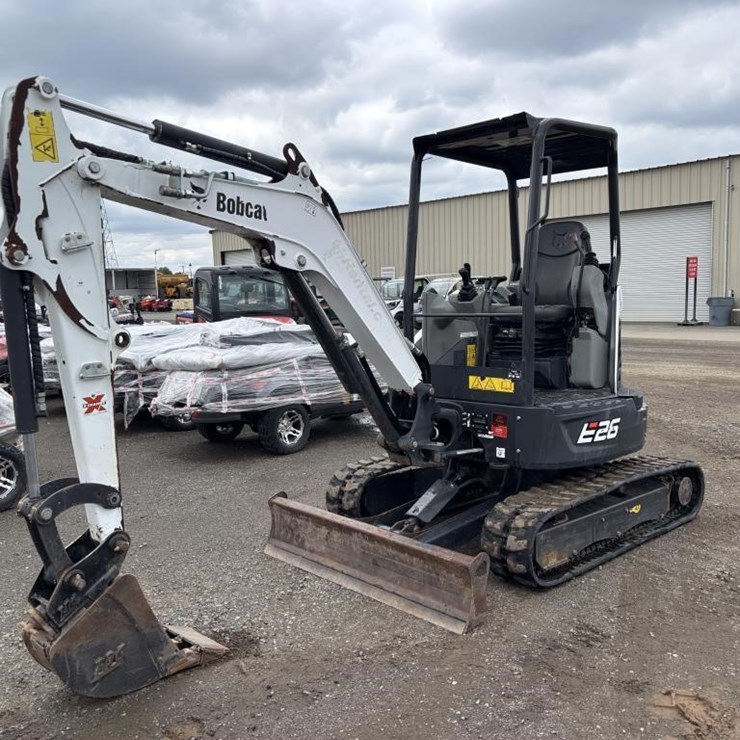 2021 BOBCAT E26