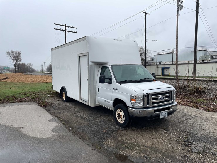 2016-ford-e450-image-3