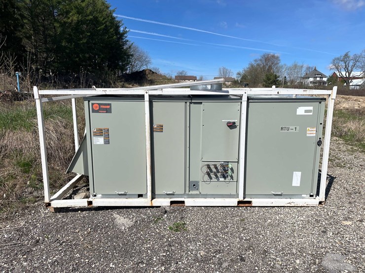 #6082-•-trane-combination-cooling-&-heating-unit-(kewaskum,-wi)-image-2