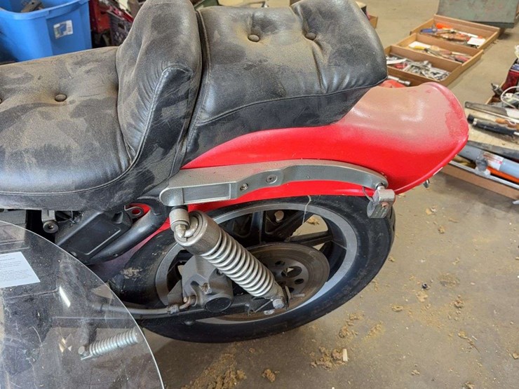 1987-harley-davidson-sportster-883-1987-harley-davidson-883---parts-included,-windshield,-tank-and-oem-petcock,-misc.-image-5