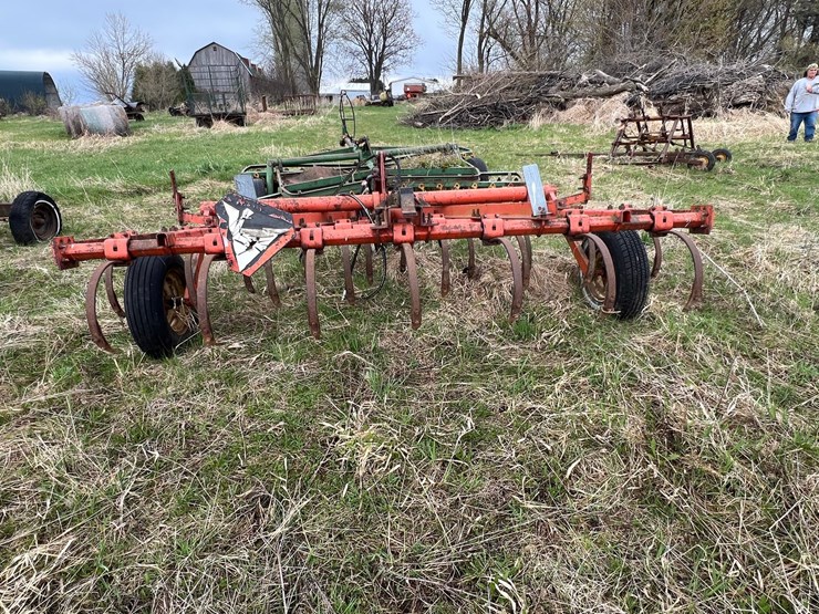 allis-chalmers-1200-image-2