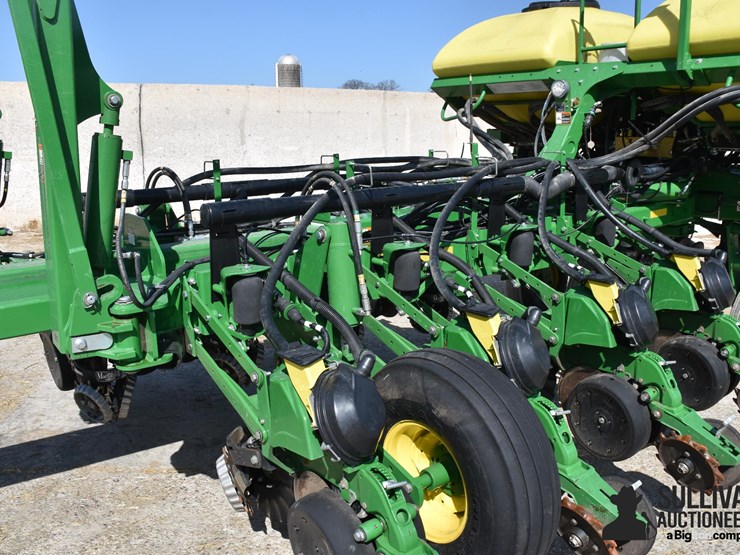2016-john-deere-1775nt-image-15