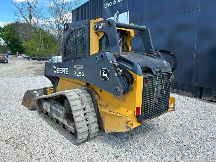 2019-deere-325g-image-2