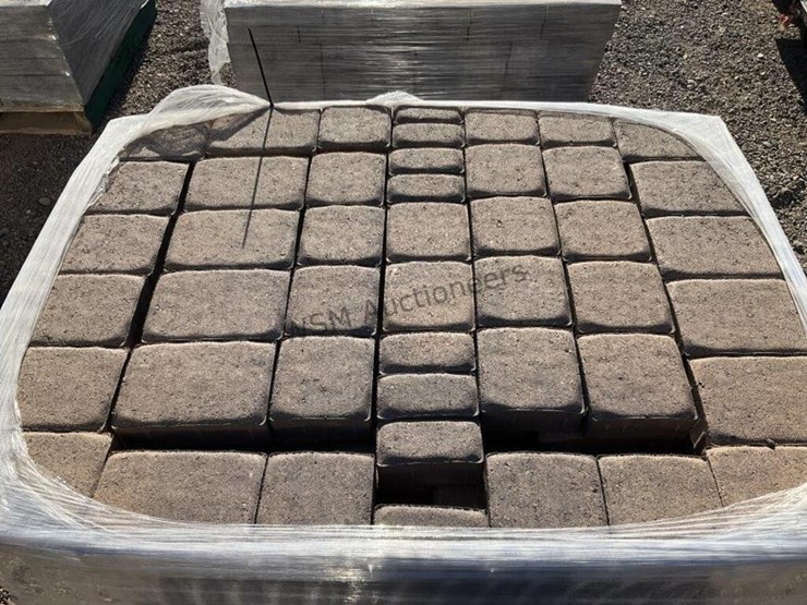 pallet-of-stone-pavers-image-5
