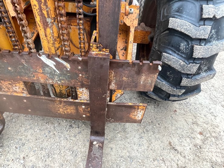 #406-•-case-585d-construction-king-forklift-(appleton,-wi)-image-12
