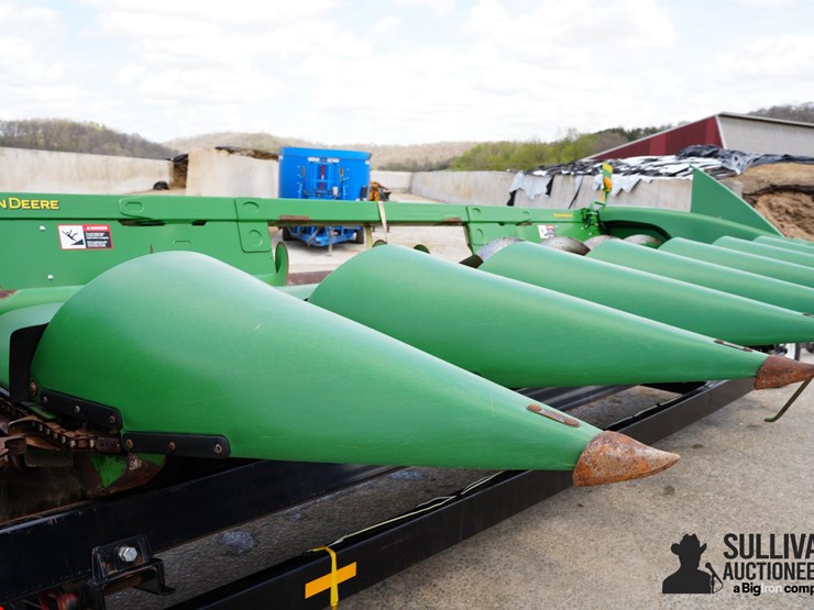 2014-john-deere-608c-stalkmaster-image-16
