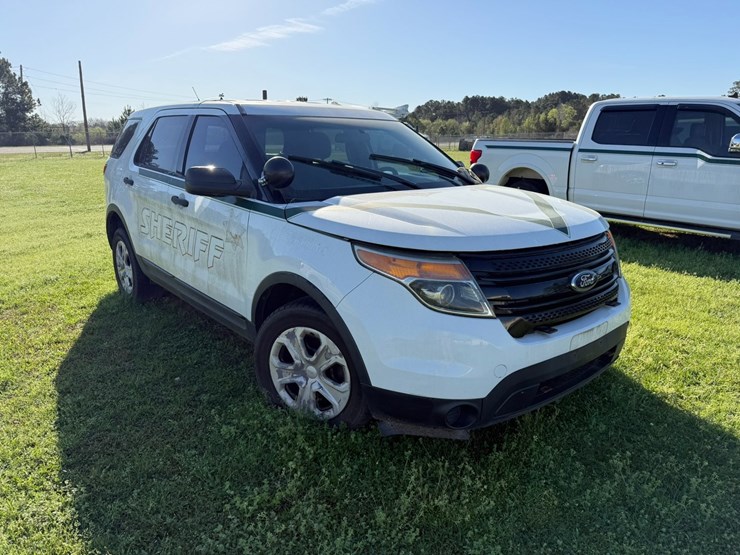 2013-ford-explorer-image-2