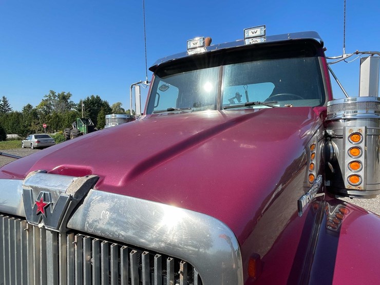 #203-•-2011-western-star-semi-tractor-(has-wi-title)-(forestville,-wi)-image-23