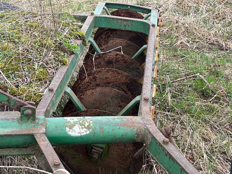 john-deere-12-image-11