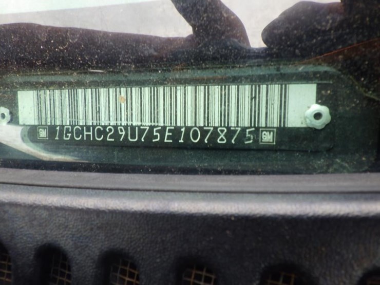 2005-chevrolet-2500hd-image-12