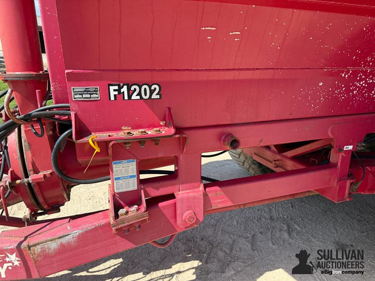 2010-jamesway-ultra-trac-5700-image-16