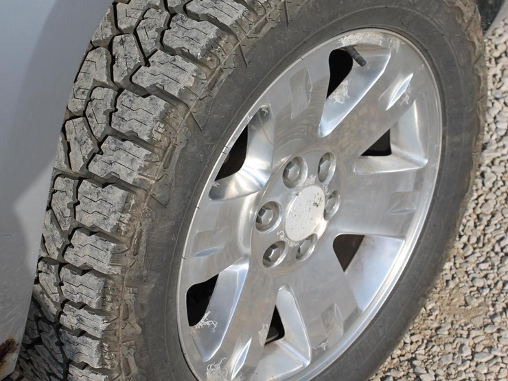 2010-gmc-yukon-xl-image-10