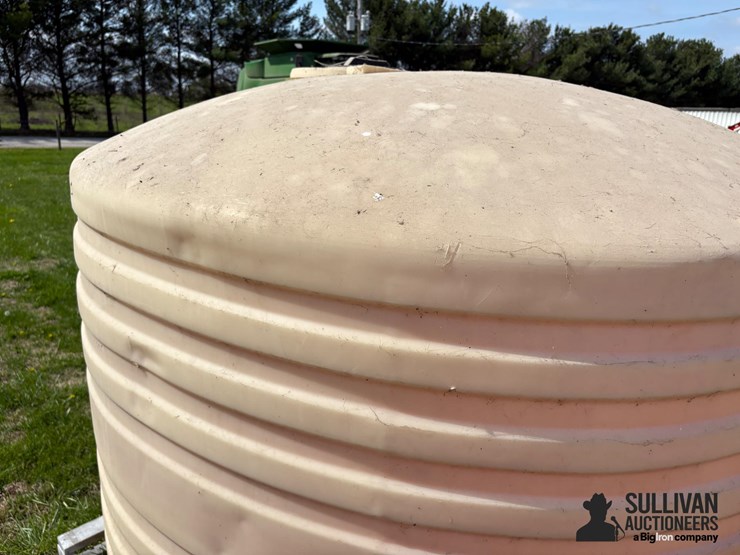 solar-1,200-gal-poly-tank-image-15