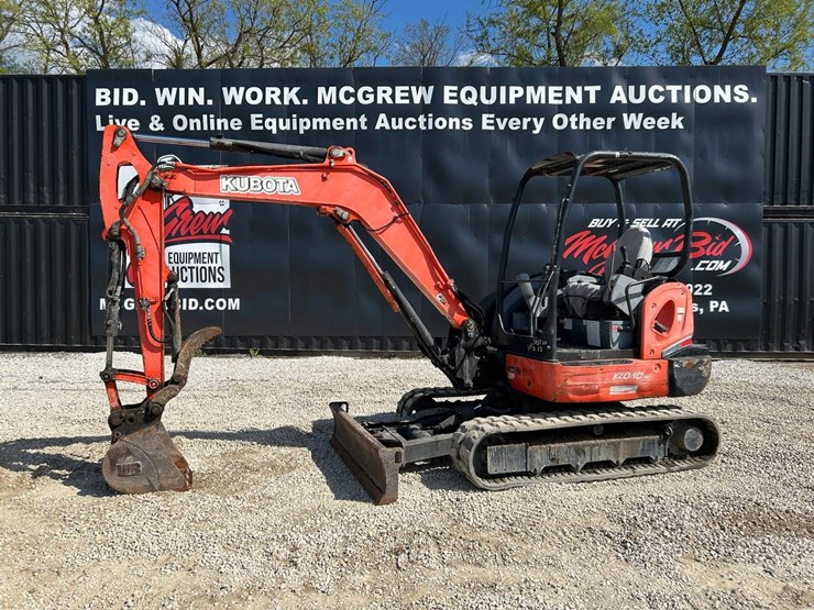 2018-kubota-kx040-4-image-1