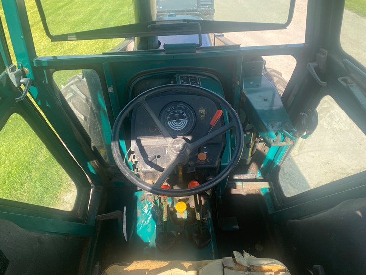 john-deere-2040-image-8