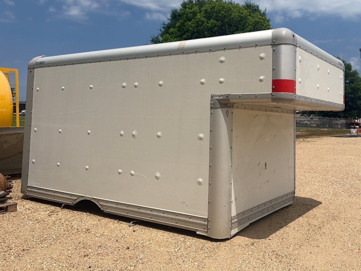 #35729-•-box-body-off-the-back-of-u-haul-truck-image-1