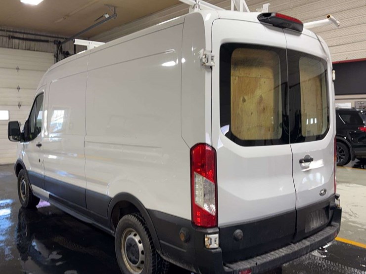 2019-ford-transit-image-25
