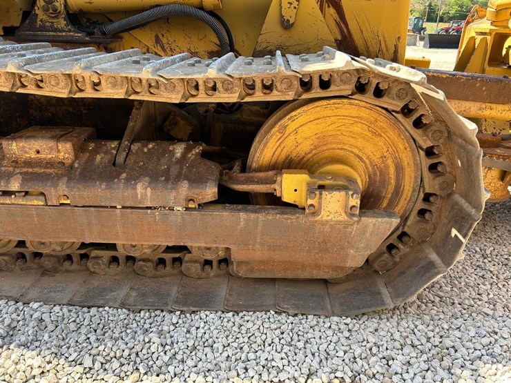 caterpillar-d5g-xl-image-14