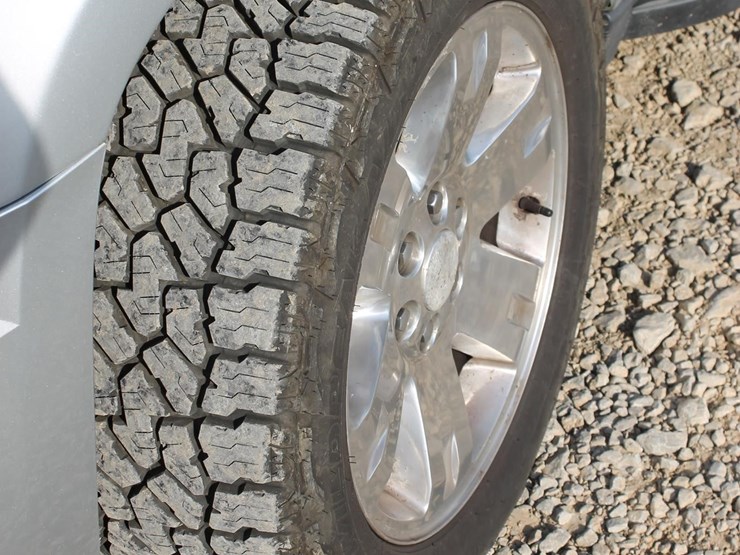 2010-gmc-yukon-xl-image-9