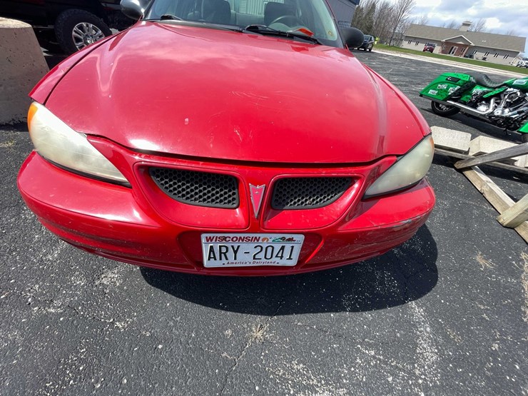 #498-•-2004-pontiac-grand-am-(has-wi-title)-(denmark,-wi)-image-10