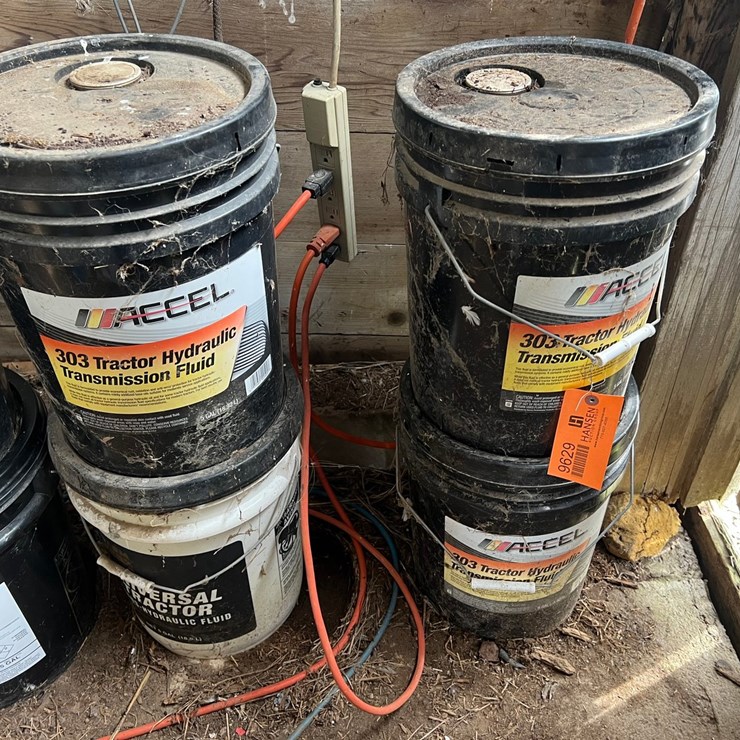 #9629 • (4) 5 Gallon Pails Hydraulic Transmission Fluid