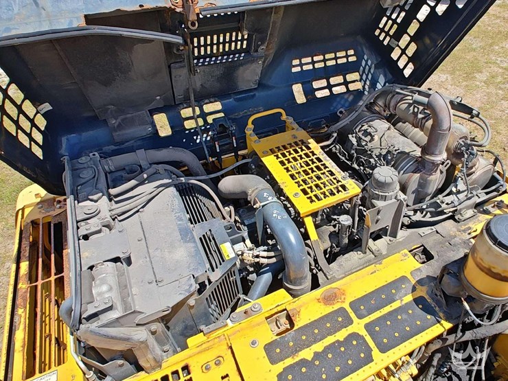 2016-komatsu-pc360-lc-11-image-15