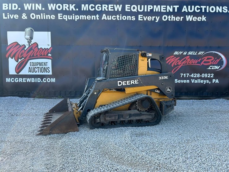 deere-333e-image-1