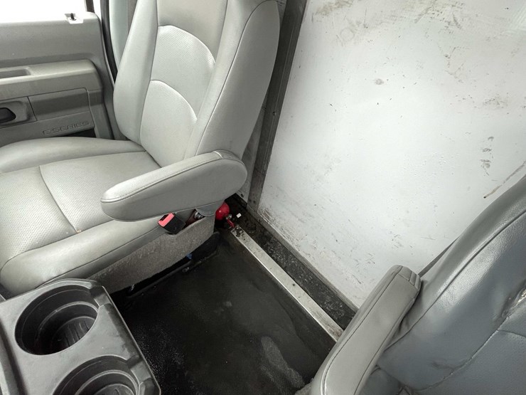 2017-ford-e450-image-63