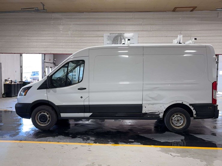 2019-ford-transit-image-2
