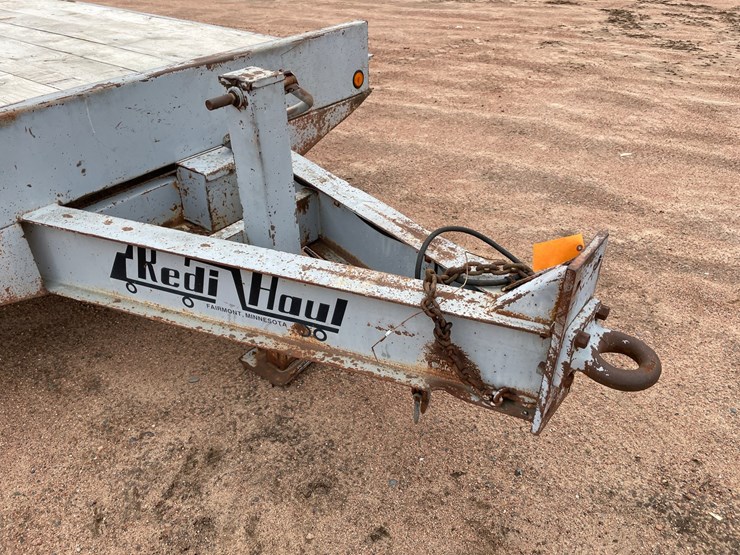 #366-•-1995-redi-haul-r25'-deckover-dovetail-trailer-(has-wi-title)-(nitke-yard-mosinee,-wi)-image-12