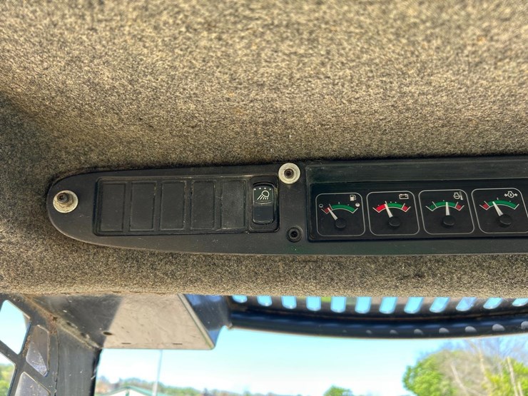 john-deere-270-image-18