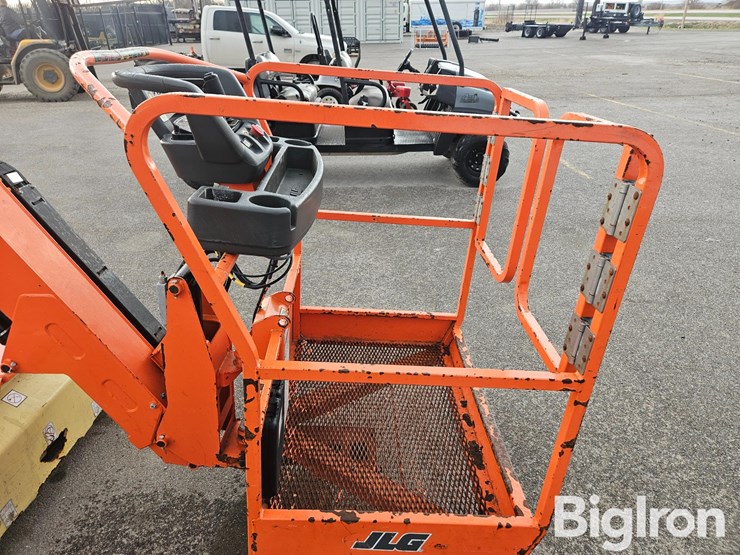 2019-jlg-toucan-32e-image-10