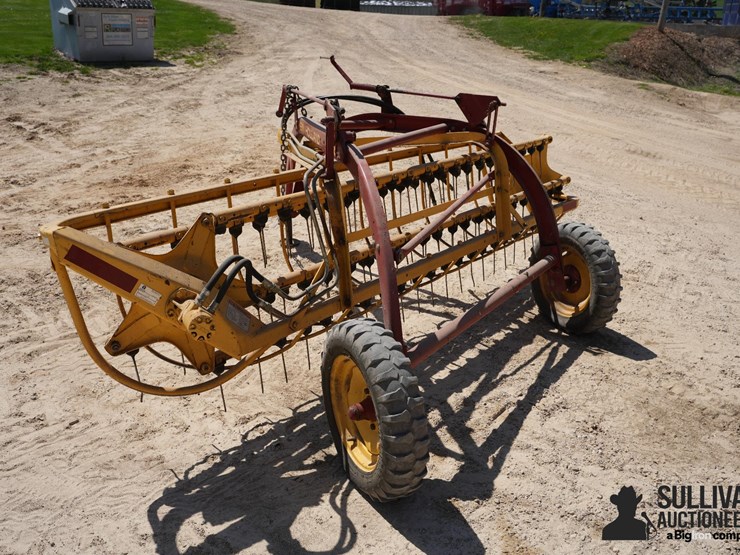 new-holland-258-image-7
