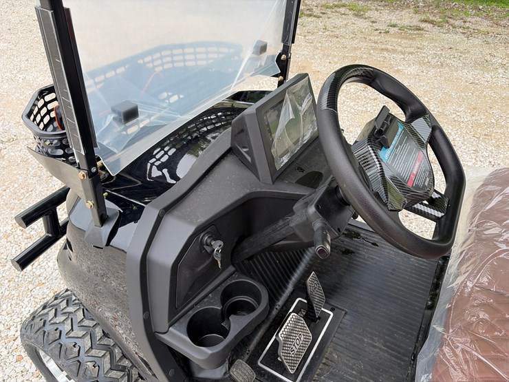 #302-•-unused-2026-sdlgc80-electric-golf-cart-image-6